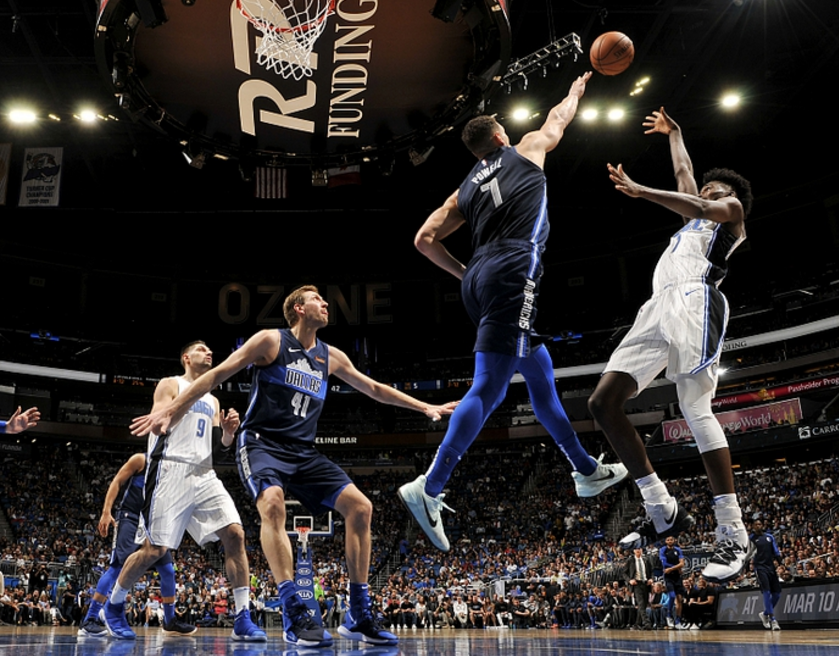 欧博账户入口-太狠了！加时末段密尔沃基雄鹿绝杀压哨内马尔在独行侠比赛中伤愈复出，埃因霍温绝杀压哨备战社区盾的简单介绍